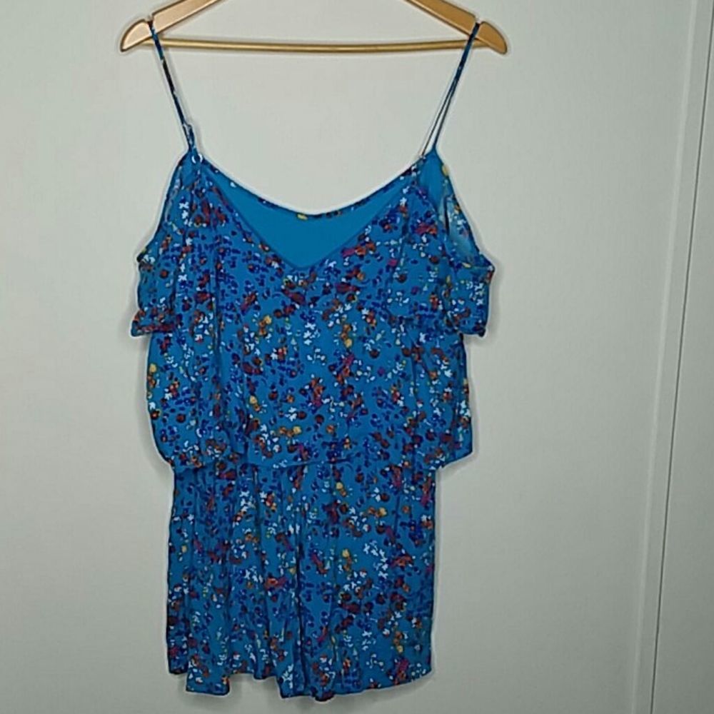 City Triangles Cold Shoulder Romper Sz. M - Picture 4 of 8